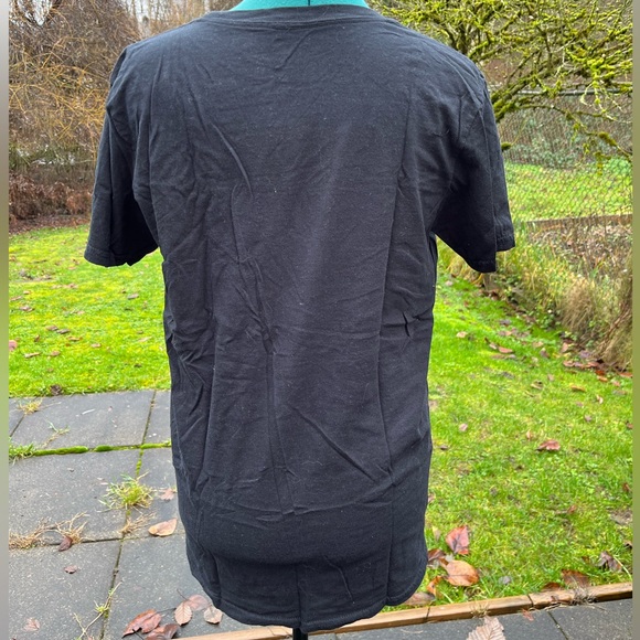 TeeFury Umbrella Academy Klaus T-Shirt - Picture 3 of 4